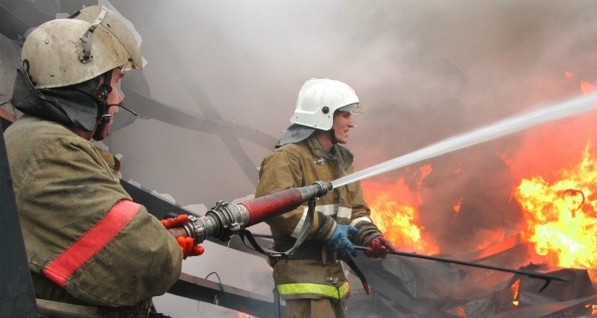 На пожаре в Харьковской области погибла мать с двумя детьми