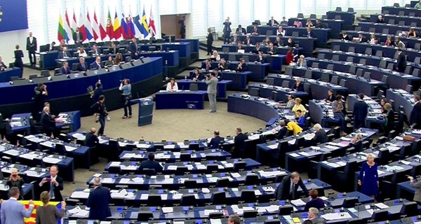 Комитет Европейского парламента проголосовал за санкции против Польши