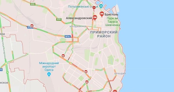 Снегопад в Одессе: парализовано движение, много ДТП