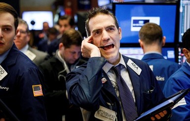 Индекс Dow Jones показал второе рекордное падение в истории