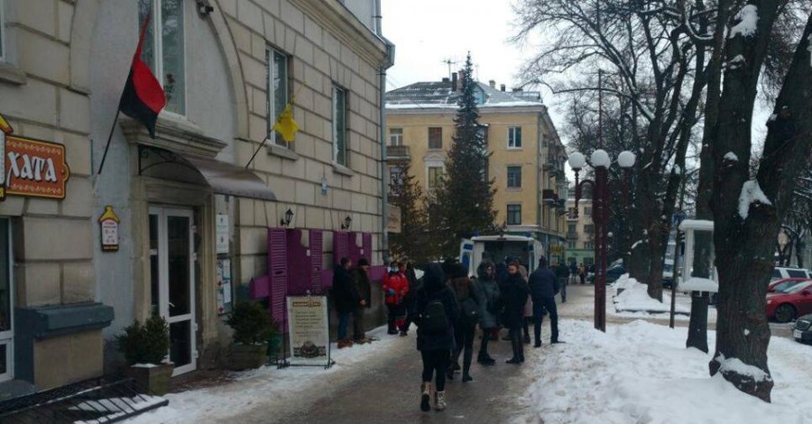 В Тернополе экс-депутата ранили ножом