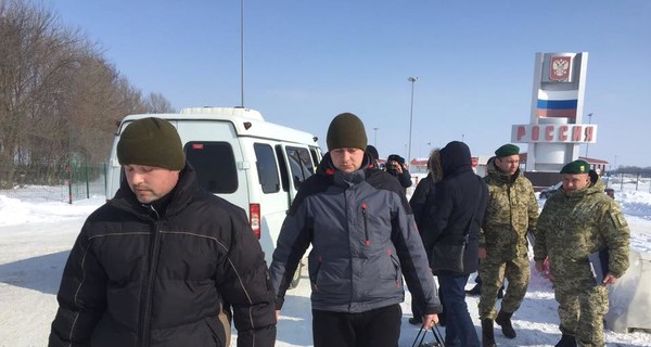 Первые фото и видео: Украина и Россия обменяли пленных пограничников на фсбшников