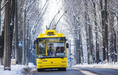 Снегопад в Киеве: автобусы изменили маршрут 