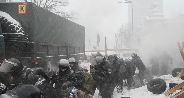 В столкновениях под Верховной Радой пострадало трое журналистов, - Институт массовой информации