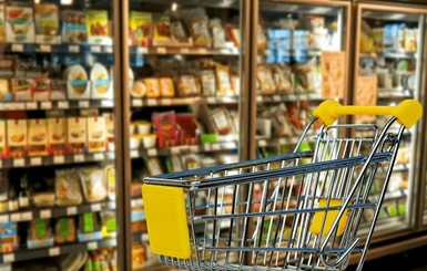 В Украине за месяц подорожали 70% социальных продуктов