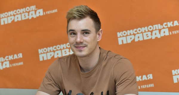 Певец Oleynik рассказал о совместном проживании с Зианджей