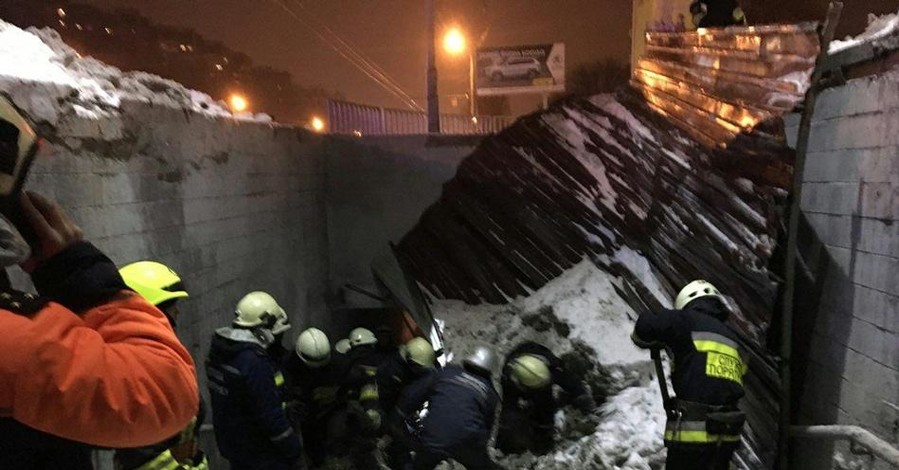 В Днепре обвалилась часть подземного перехода