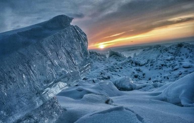 Кременчугское водохранилище превратилось в Антарктиду