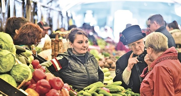 Цены в апреле: бензин стартует вверх, а овощи – вниз