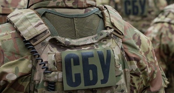 Один из сотрудников СБУ, стрелявших в себя, выжил