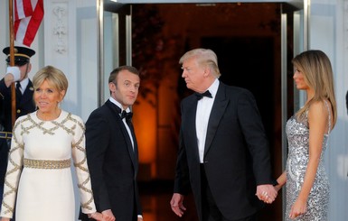 Мелания Трамп заставила дизайнеров Chanel перешить комбинезон в платье 