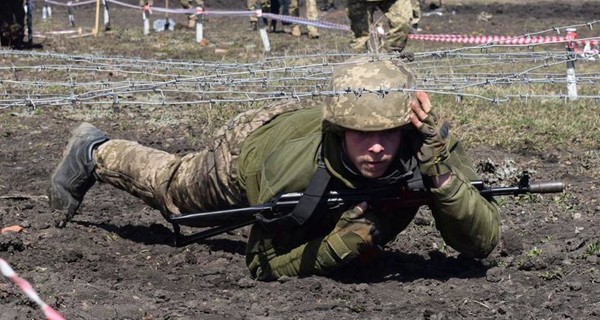 За сути в зоне АТО ранены 11 украинских бойцов