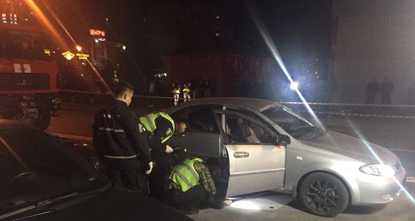 В Киеве взорвался автомобиль с людьми