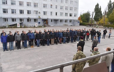 Военкомы взялись за старое: облавы