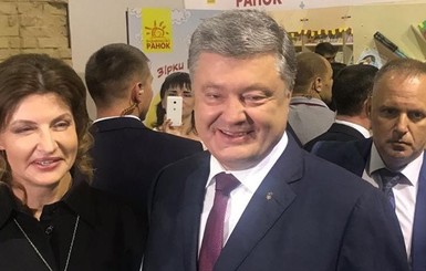 Какие книжки читает Порошенко: паранормальный роман, поэтические антологии и фантастическую антиутопию