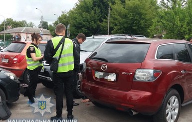 В Ровно средь бела дня на парковке застрелили бизнесмена