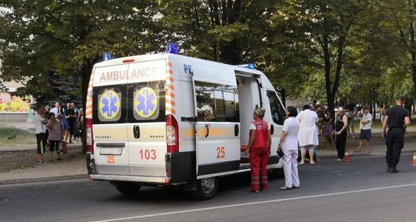 В Кривом Роге разыскивают водителя авто, насмерть сбившего маленькую девочку 