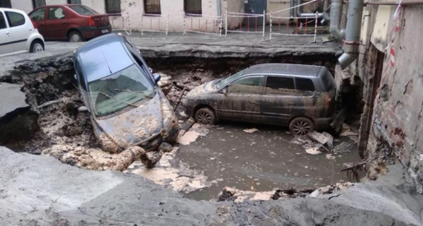 Двое человек сварились заживо в одном из заведений Петербурга  [фото]