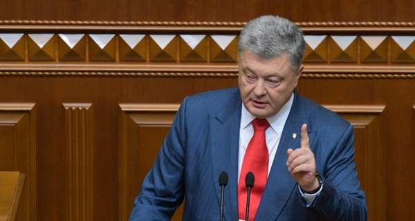 Порошенко еще на год продлил закон 