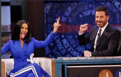 Певица Cardi B появилась на шоу в костюме украинского дизайнера