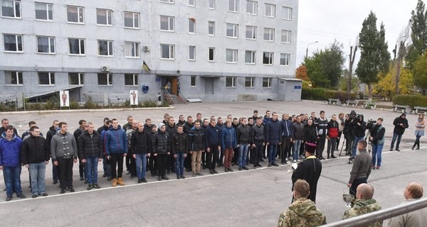 В Киеве призывников начали искать с полицией