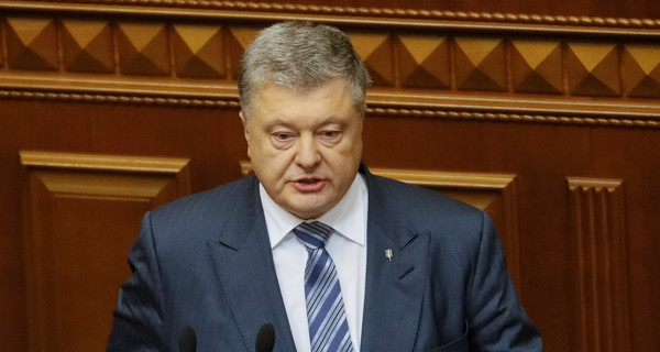 Порошенко поддержал введение военного положения: что это значит