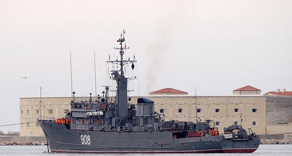 Россия направила в Азовское море военный корабль