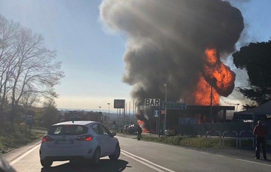 В Италии прогремел взрыв на заправке, есть жертвы