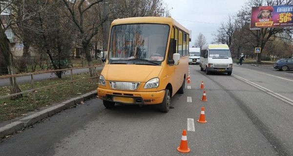 В Николаеве маршрутка сбила на 