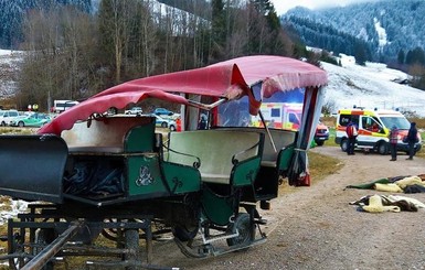 В Германии столкнулись две конные повозки, пострадали 20 человек