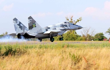 В армию за прошлый год передали полсотни самолетов и вертолетов