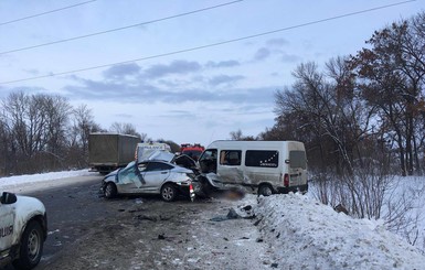 Смертельное ДТП под Чугуевом: в маршрутке ехали жители Донецкой и Луганской областей