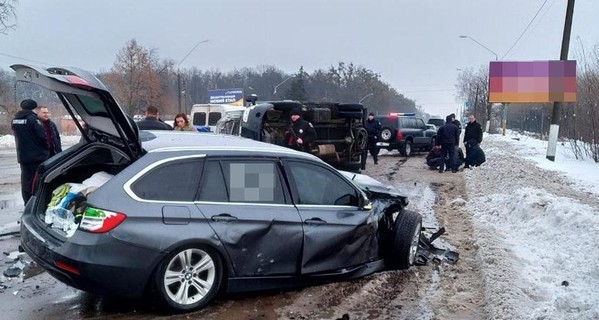 Перевозивший заключенных автомобиль попал в ДТП в Житомире