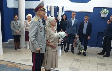 Спустя 60 лет - опять молодожены