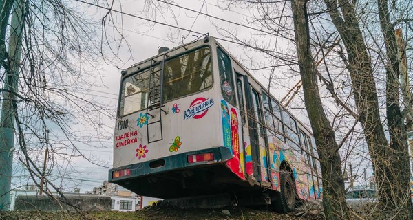 В Днепре водитель троллейбуса с пассажирами потерял сознание