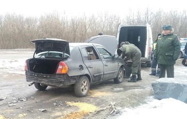 В Макеевке подорвали машину: ранен командир подразделения милиции 