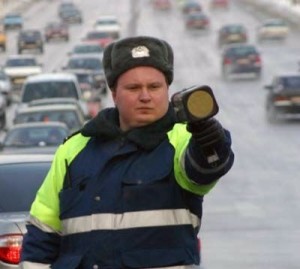 Донецкие ГАИшники будут отбирать права у киевских водителей 