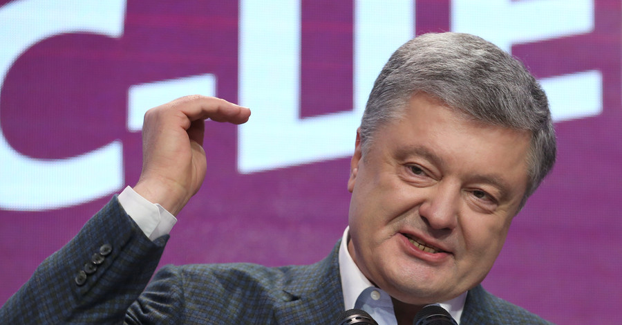 В штабе Порошенко VIP-гостей прятали от всех и угощали виски