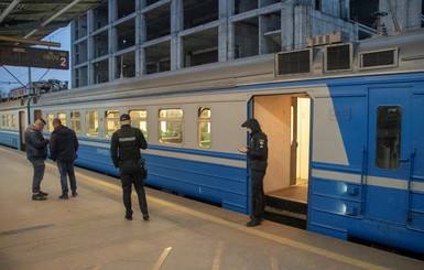 В киевской электричке внезапно скончался мужчина