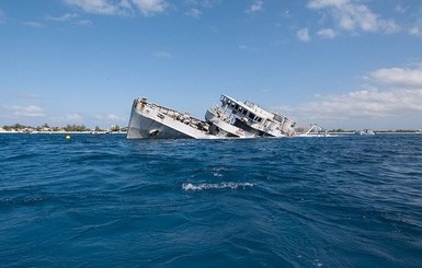 Президент Конго: 13 погибли, 142 пропали без вести после кораблекрушения 