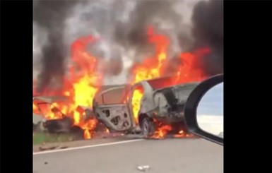 Стали известны новые подробности ДТП, в котором погибли комики Елена Зуева и Денис Маловичко