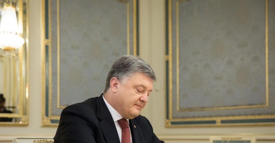 Порошенко дал показанию по делу о разгоне Евромайдана