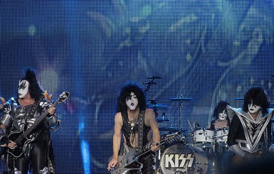 Неизвестные факты о группе Kiss: бездомный барабанщик и стилизованные гробы