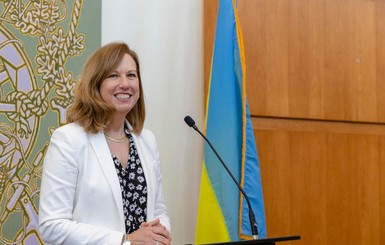 Дипмиссию США в Украине возглавила Кристина Квин