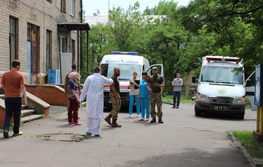 Обстрел под Новолуганском: в госпиталь привезли еще троих раненых