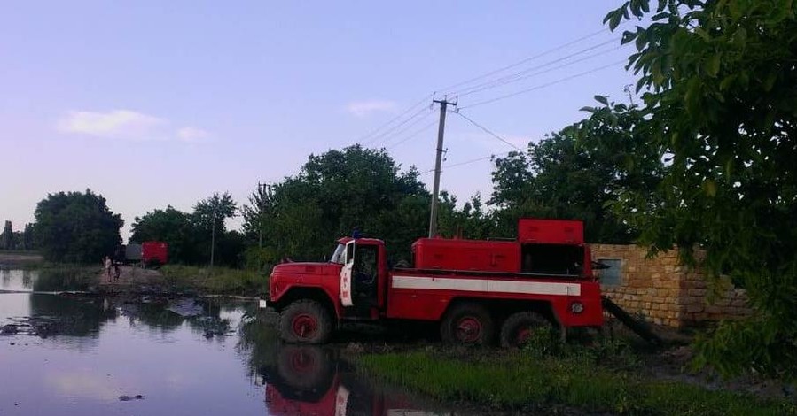 На Херсонщине после ливня затопило 59 жилых домов