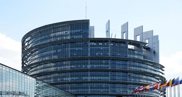 Европарламент потребовал от России немедленно освободить украинских пленных и политзаключенных