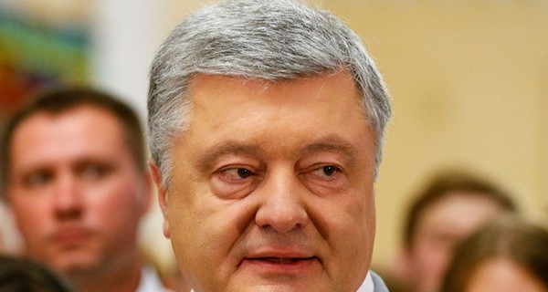 Порошенко пришел на допрос в ГБР через полчаса после того, как глава бюро предупредил его о 