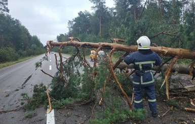 Из-за непогоды без воды остались 53 населенных пункта - ГСЧС