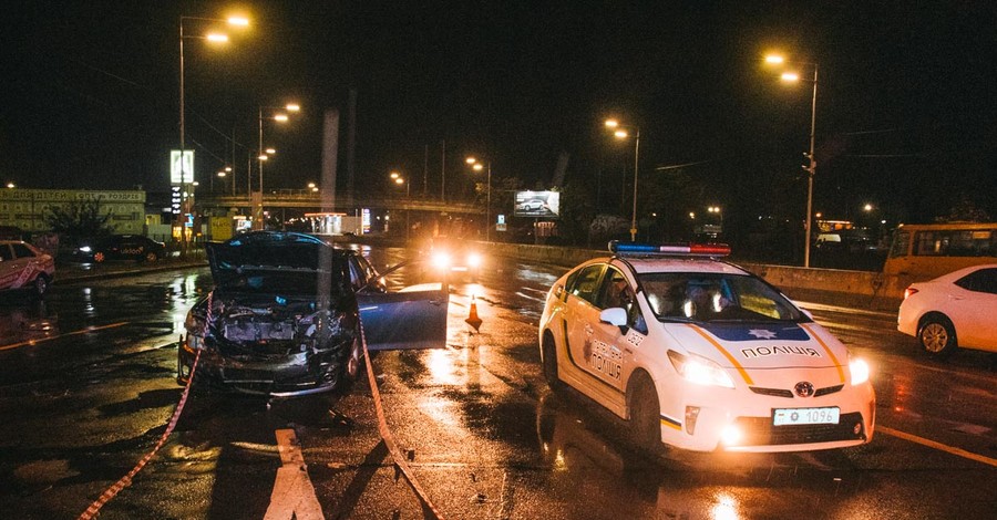 В Киеве нацгвардеец врезался в такси во время попытки сбежать  от полиции